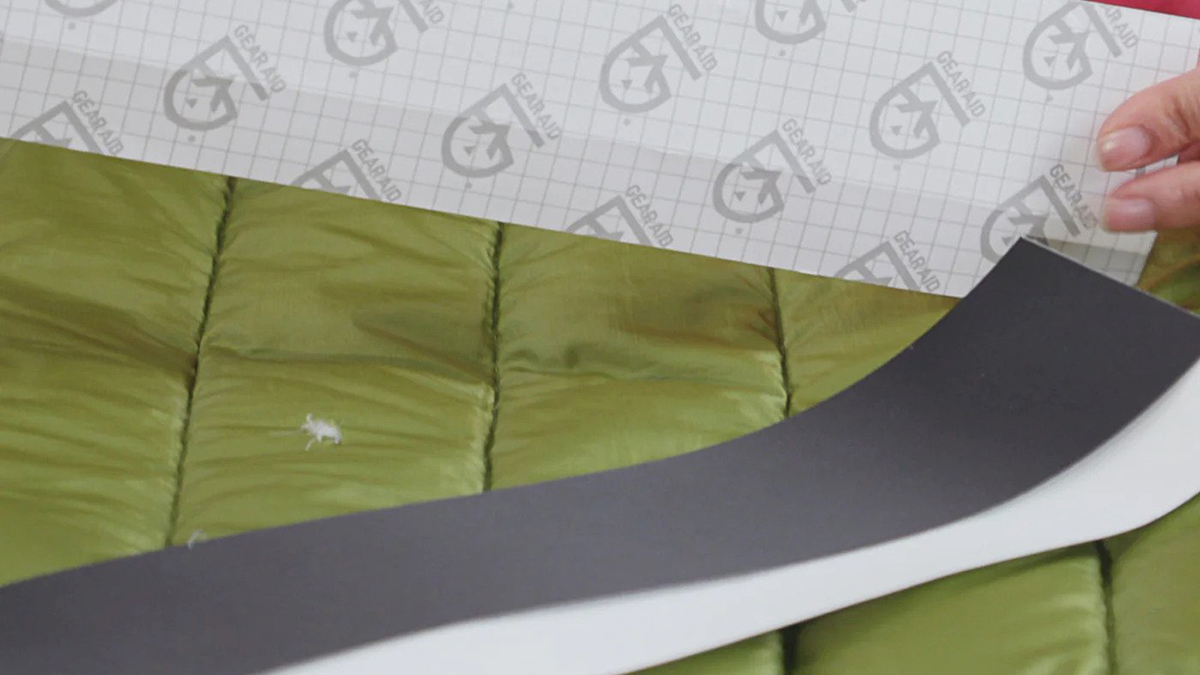 Taśma naprawcza do sprzętu turystycznego Gear Aid (McNett) Tenacious Tape™ - Black Nylon